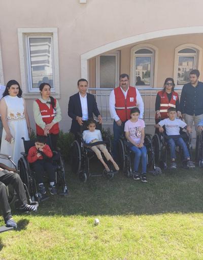 Şırnak’ta Kızılay’dan 9 engelli çocuğa tekerlekli sandalye