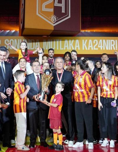 Galatasaray Kadın Futbol Takımı, kupasını aldı