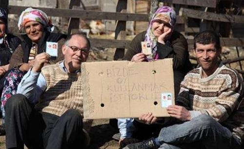 Seçim kavgası köyü ikiye böldü
