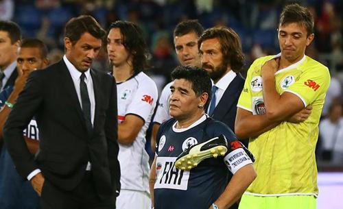 Maradona hem maçta hem de maçtan sonra döktürdü