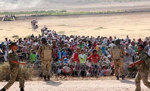 IŞİDden kaçan 5 bin Suriyeli Türkiyeye geldi
