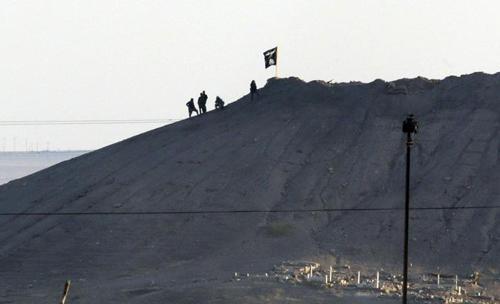 Kobanide IŞİD bayrağı