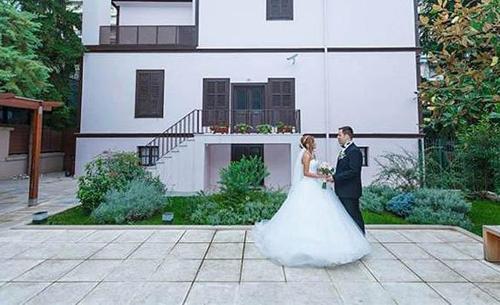 Atatürk hayranı çift Atanın Selanikteki evinde evlendi