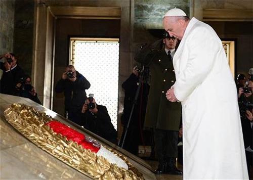 Papa Francis Türkiyeye geldi