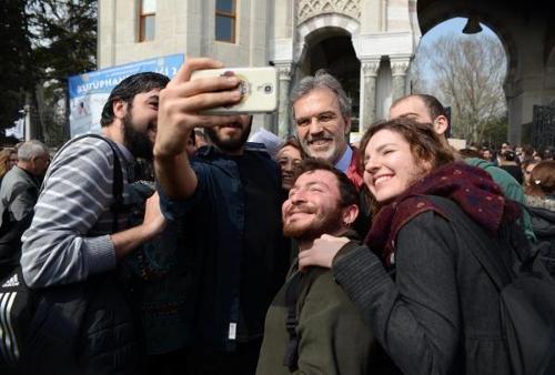 İstanbul Üniversitesinde Raşit Tükel eylemi