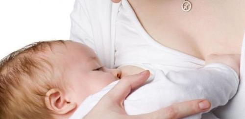 Anne sütü ile beslenen bebeklerde kanser olma riski azalıyor