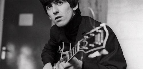 Beatles üyesi Harrisonun gitarı 485 bin dolara satıldı