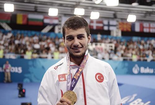 Karatede Türkiyeye 2 altın birden