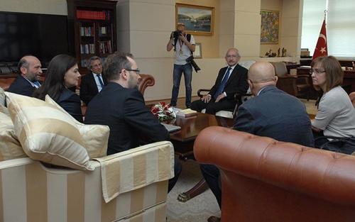 Kılıçdaroğlu, Cumhuriyet Gazetesi heyetini kabul etti