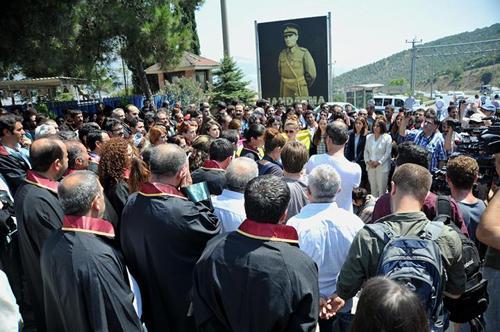 Öcalan ın avukatları, İmralı ya gitmek için toplu başvurdu