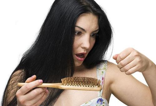 Islak saçı sertçe taramayın