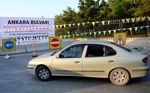 Ankara Bulvarı trafiğe kapandı