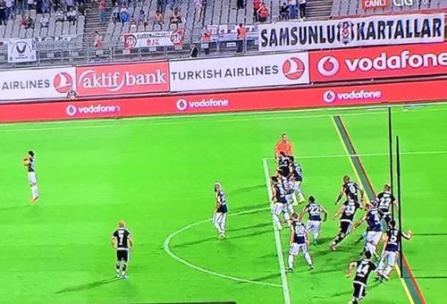 Beşiktaş taraftarını çıldırtan pozisyon