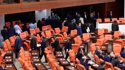 HDP Meclisi terk etti