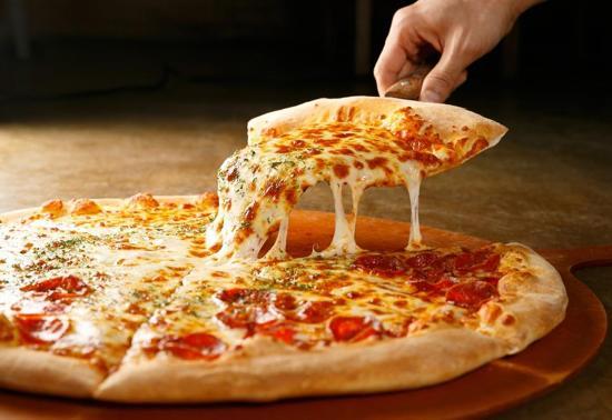 PİZZA TARİFİ | Evde pizza hamuru nasıl yapılır Karışık pizza malzemeleri ve pizza sosu yapılışı