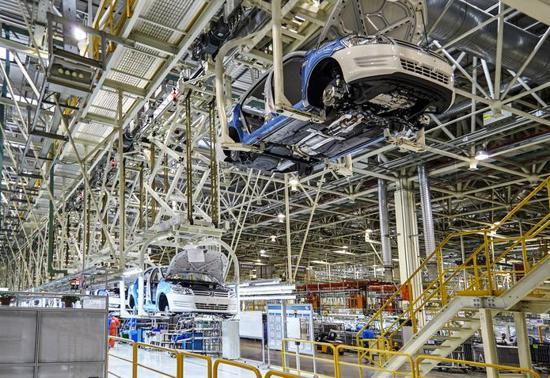 VolksWagen, Audi, Porsche... Avrupanın en büyüğü üretimi durdurdu