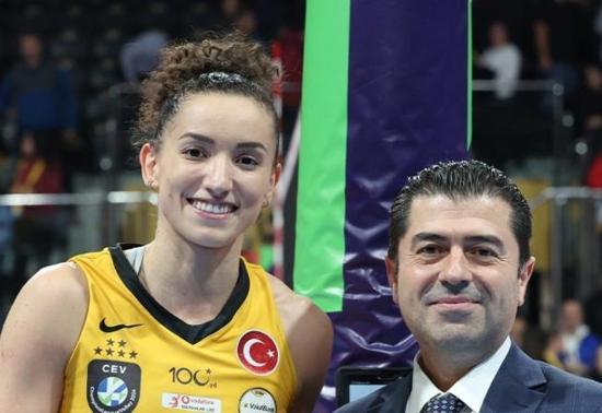 VakıfBank kazandı, Gabi Guimaraes maçın oyuncusu seçildi