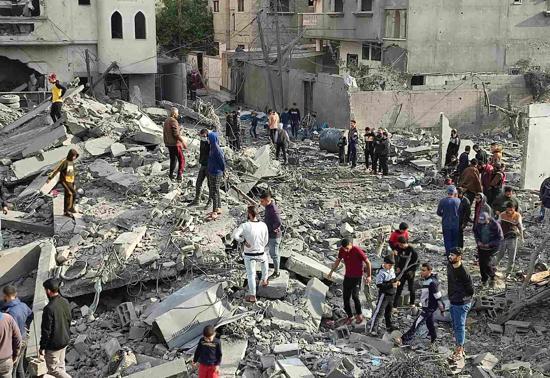 İsrail yine Gazze’de mülteci kamplarını vurdu: 20'den fazla can kaybı var!