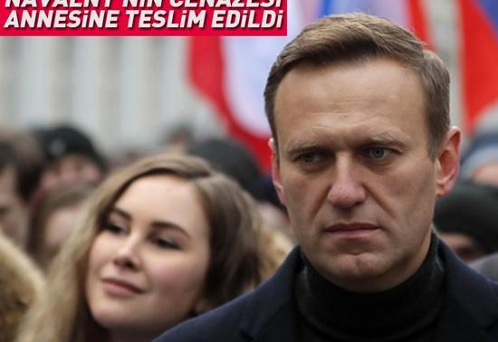 Rus makamları törene izin verecek mi Navalny’nin cenazesi annesine teslim edildi