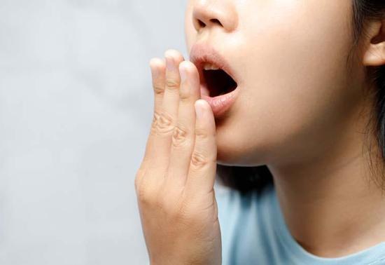 Çocuklarda ağız kokusunun en önemli nedeni