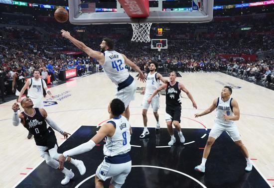 NBAde Dallas Mavericks, LA Clippers’ı yenerek seriyi 1-1e getirdi