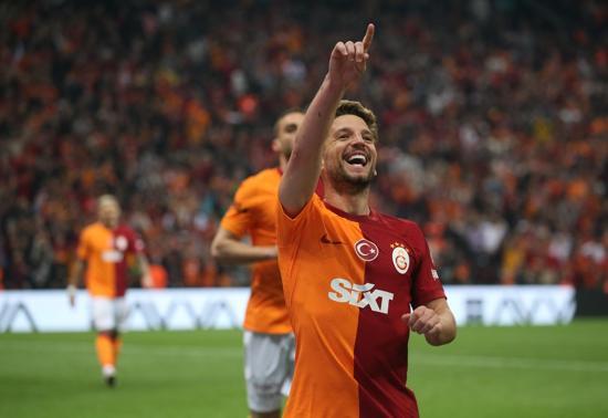 Mertens sözleşme teklifi Galatasaraya rakip çıktı...