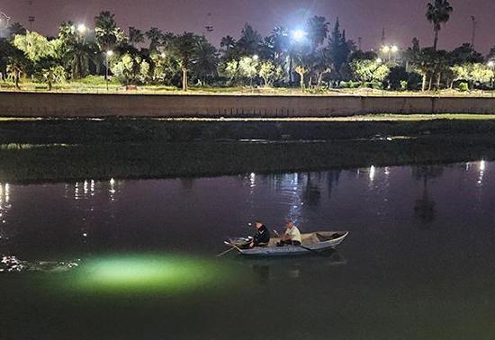 Seyhan Nehrine atlayıp kaybolduğu iddia edilen kişi aranıyor