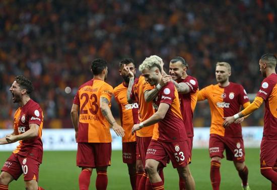 Galatasaray şov yaptı, Sivasspor engelini 6 golle geçti