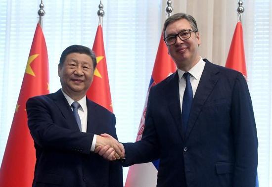 Çin Devlet Başkanından Belgrad’a sembolik ziyaret