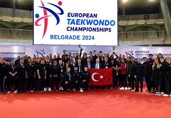 Taekwondoda ikinci kez şampiyon Türkiye