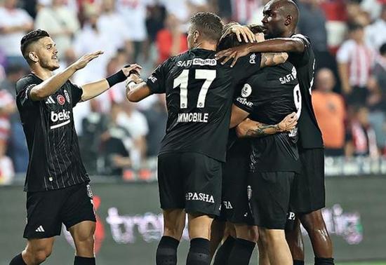 Beşiktaş-Twente maçı deplasman yasağı kalktı