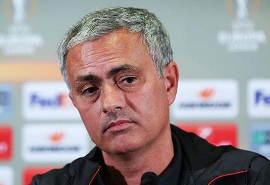 UEFA’dan Jose Mourinho’ya ceza