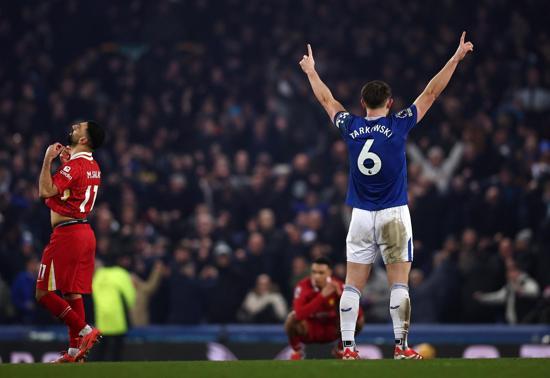 Everton son saniyede Liverpoolu üzdü Stadyum yıkıldı...