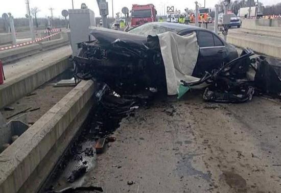 Doğumdan dönen aileden kahreden haber Karı-koca hayatını kaybetti, bebek ise ağır yaralı