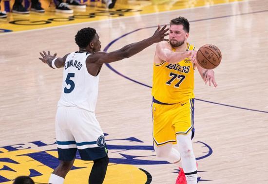 Anthony Edwards 43 sayıyla alev aldı Lakers 3-1 geriye düştü...