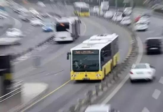 1 Mayıs 2025 kapalı yollar ve duraklar İPTAL, Kapalı istasyonlar: Metrobüs, Metro Tramvay ve Marmaray hangi duraklardan geçmeyecek