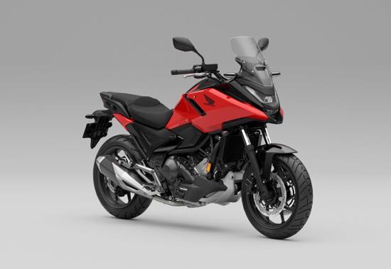 Honda’nın yenilenen Transalp ve X-ADV modelleri Türkiye’de