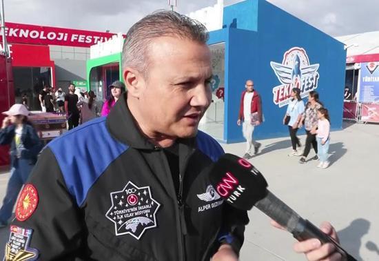 KKTC TEKNOKFESTte ilk Türk Astronot Gezeravcıya yoğun ilgi