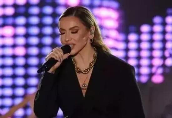 Demet Akalından Hadiseye İma mı Beyonce Konserinden Olay Sözler