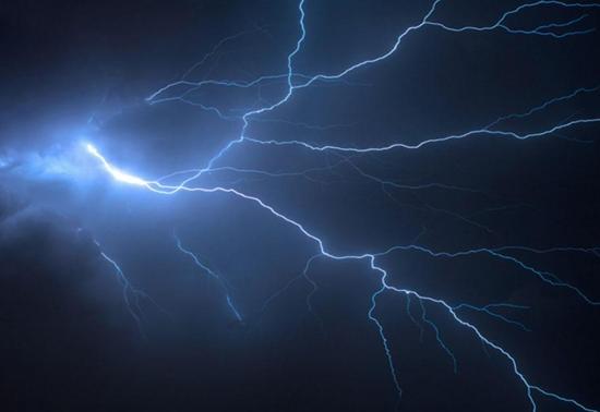 Elektriği Kim Buldu Elektrik Ne Zaman, Nasıl Bulundu İlk Nasıl Kullanıldı