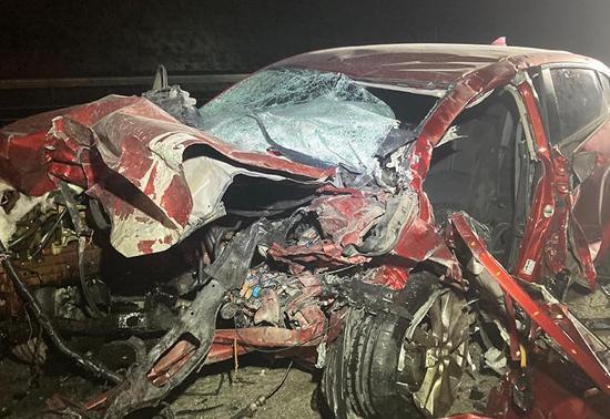 Ankara-Niğde otoyolunda kafa kafaya facia: 4 ölü