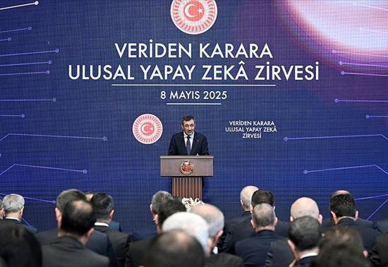 Cevdet Yılmaz: Yapay zeka alanındaki yenilikçi start-uplara yatırımı destekliyoruz