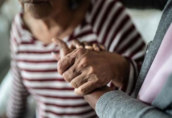 Araştırma: Alzheimer bulguları genç yaşlarda ortaya çıkabilir