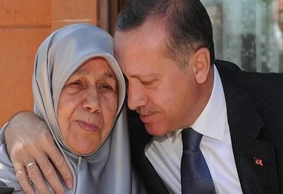Cumhurbaşkanı Erdoğandan Anneler Günü mesajı