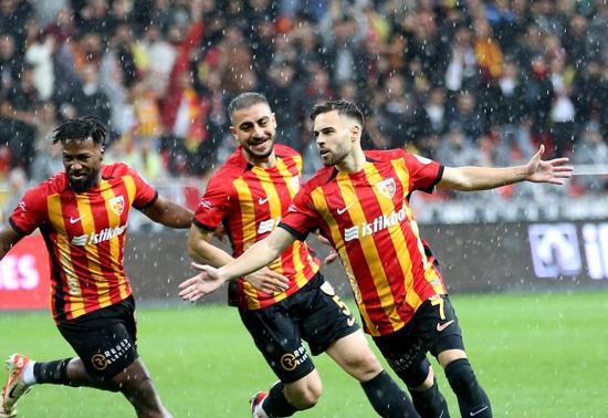 Miguel Cardoso yıldızlaştı Kayserispor, Antalyaspor’dan 3 puanı 3 golle aldı