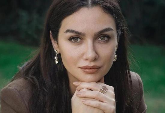 Birce Akalay Cannes yolcusu