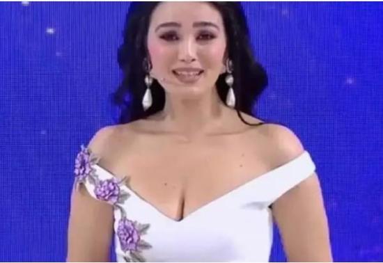 İşte Benim Stilim ile yıldızı parladı Emel Özkızıltaş yeniden moda yarışmasında