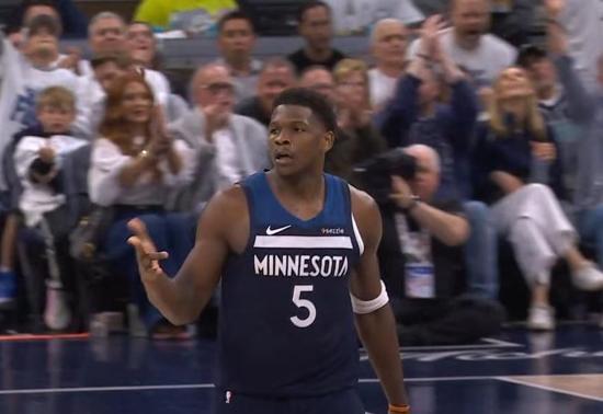Timberwolves, NBA tarihine geçti Bir play-off maçında en çok sayı atan takım oldular...