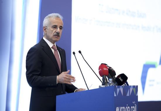 Bakan Uraloğlu: Türkiye, Orta Koridor ve Kalkınma Yolu ile lojistik gücünü artırıyor