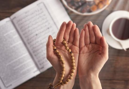 Ferec Duası Türkçe, Arapça Okunuşu Ve Anlamı: Ferec Duası Faziletleri Ve Faydaları (Tefsir Ve Diyanet Meali Dinle)